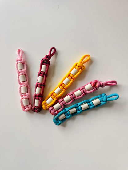 Charm anti-tique