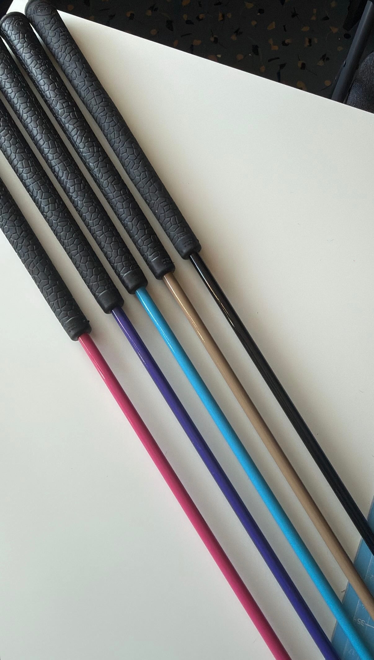 stick éthologique coloré